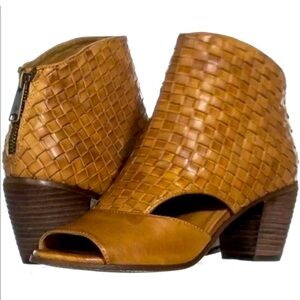 Patricia Nash Rosetta Woven Leather Heeled Sandals Tan, US 7.5